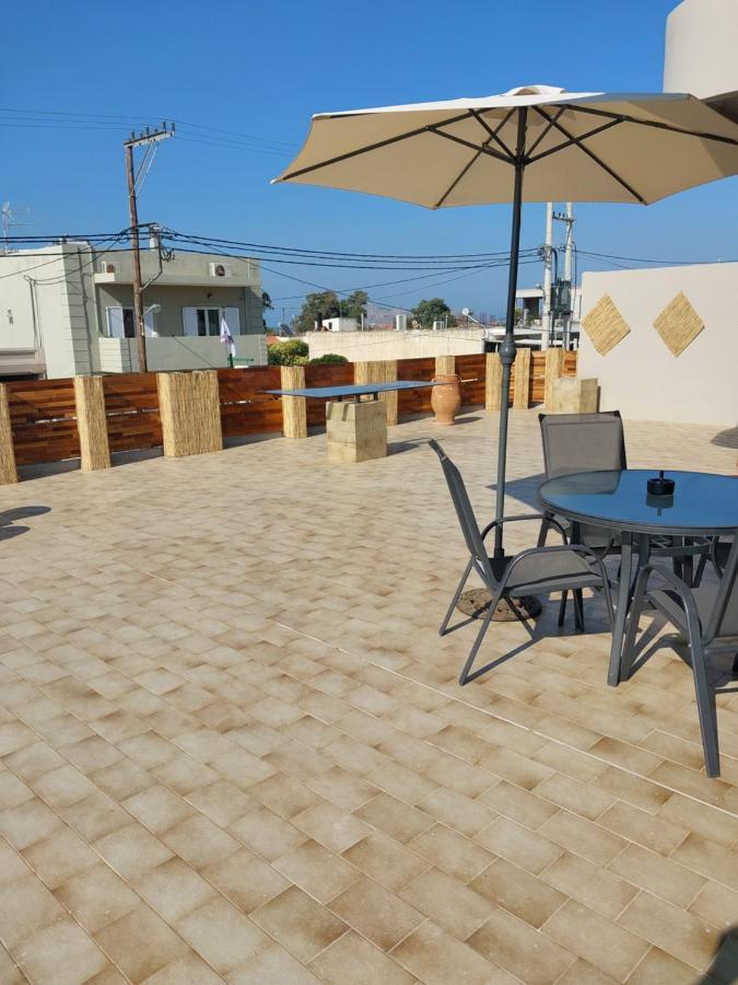 Passatempo Casa - 3 Bedroom Apartment Close To The Swimming Pool Gerani  Exterior photo